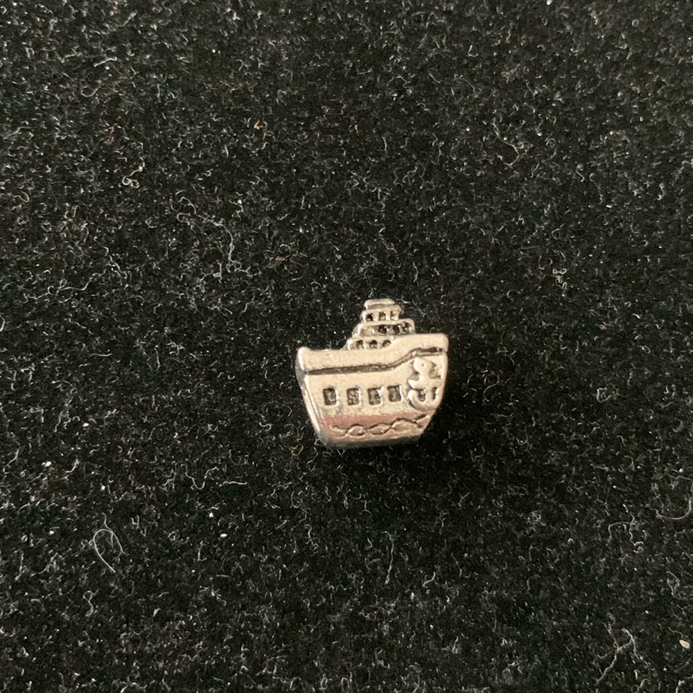 Cruise Ship Charm🚢